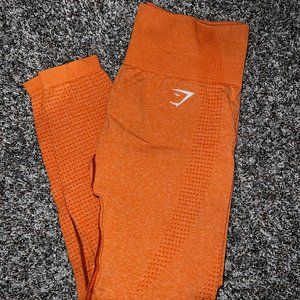 CREAMSICLE ORANGE GYMSHARK LEGGINGS (SIZE M)